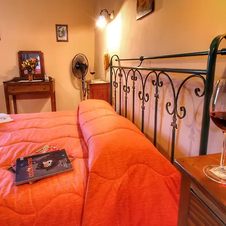 Attractive In Montalcino With Terrace * San Giovanni dʼAsso