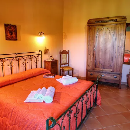 Сasa de vacaciones Attractive In Montalcino With Terrace